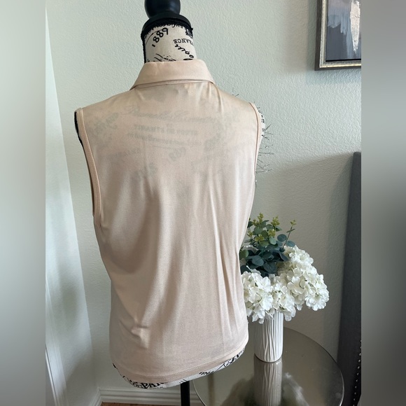 Top - Picture 2 of 3